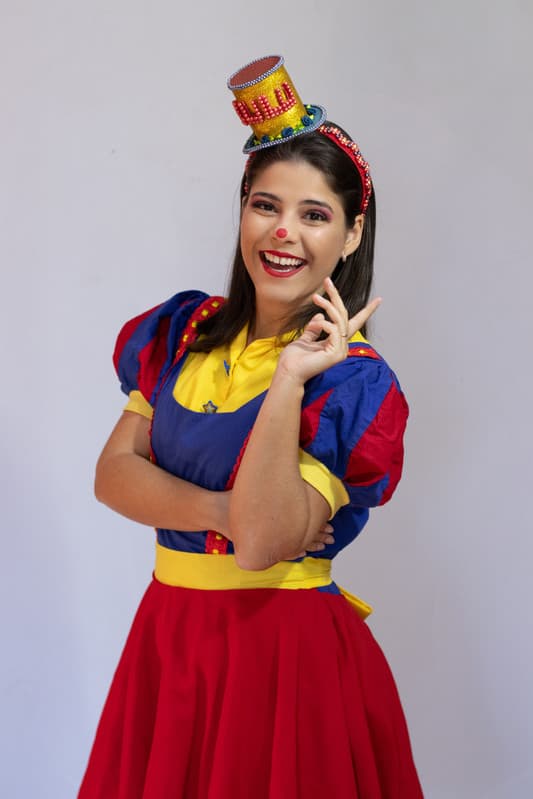 Palhaça Lulu com crianças